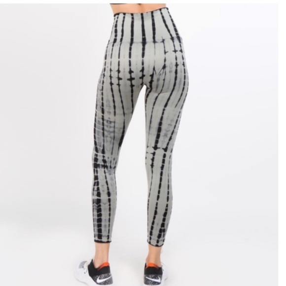 Yelete Pants - YELETE High Waist Tie Dye Leggings Medium in Sage/Navy NWT 130